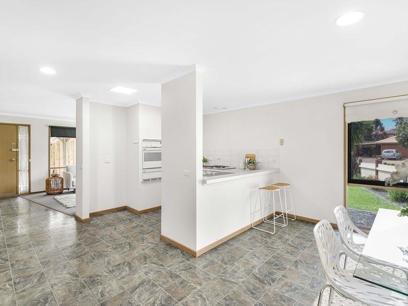 1/17 Gilligans Court, Rowville — listing photograph 12
