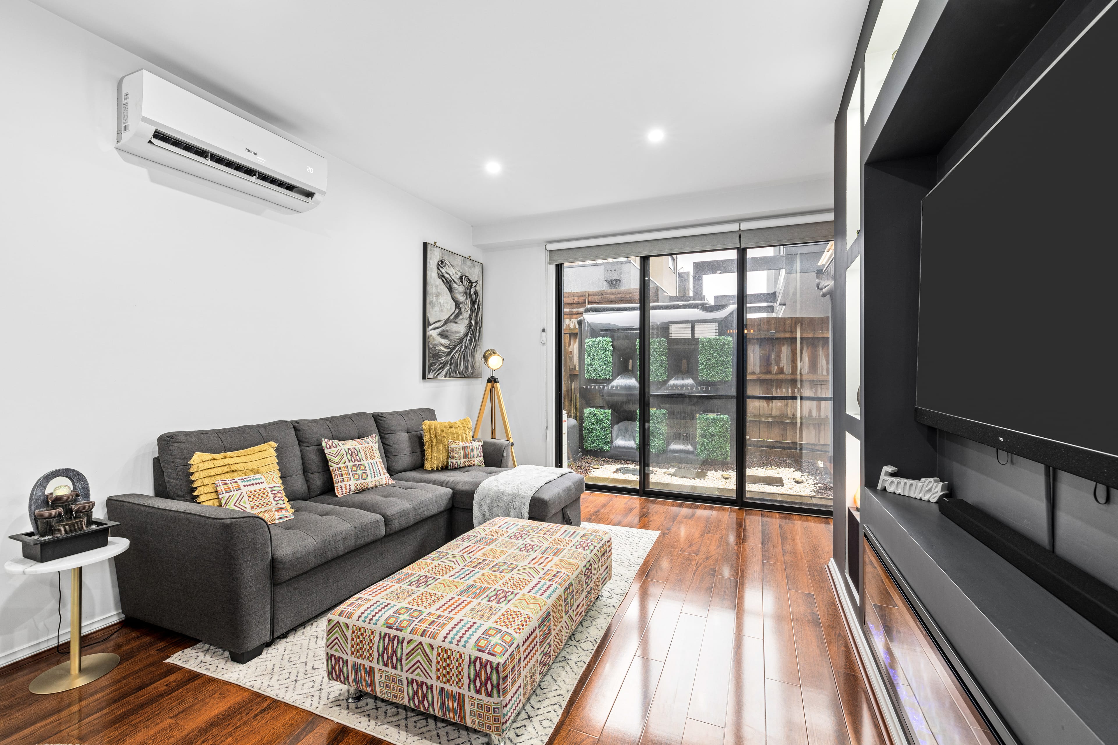 2/24 Conn Street, Ferntree Gully — listing photograph 9