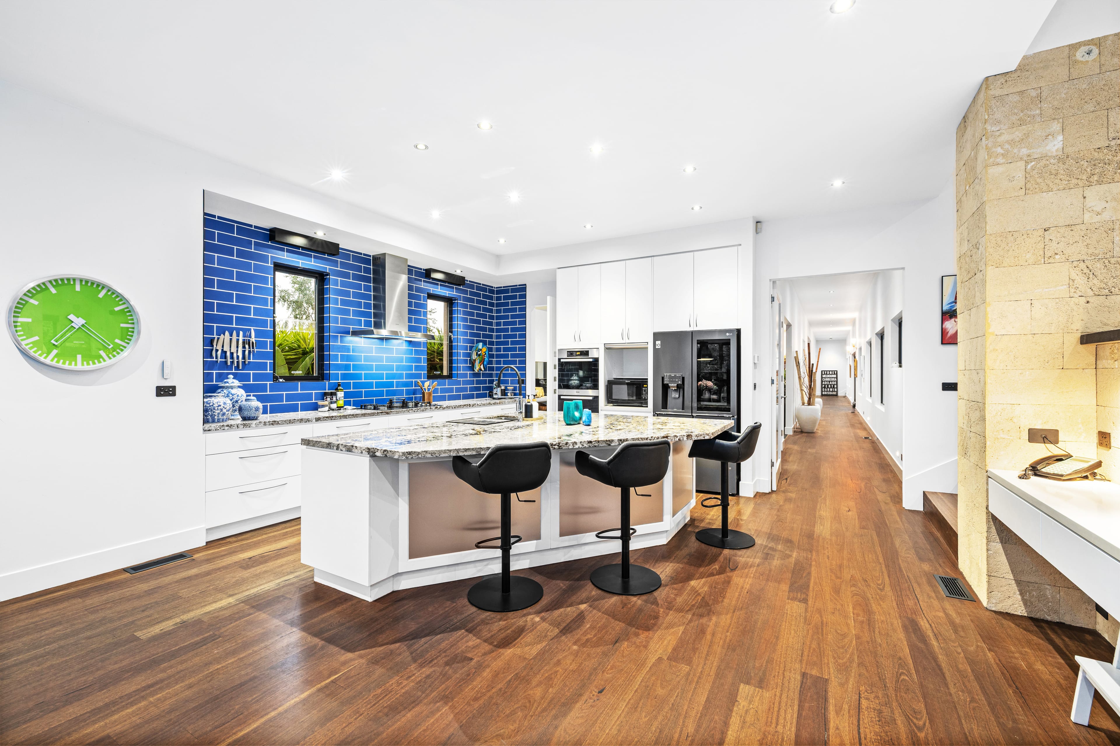 4 Meadowbank Close, Lysterfield South — listing photograph 6