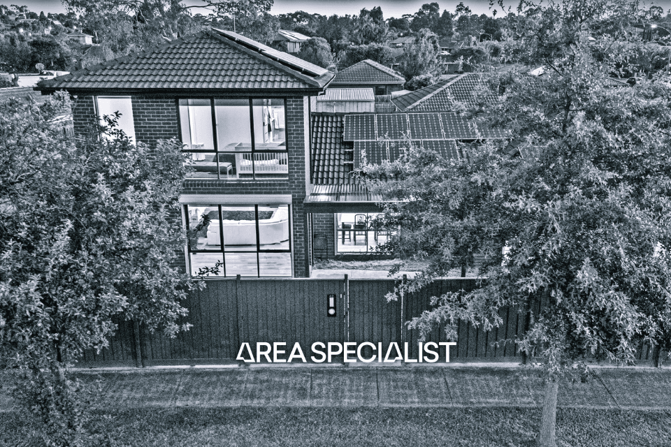 42 Grove End Road, Endeavour Hills — listing photograph 1