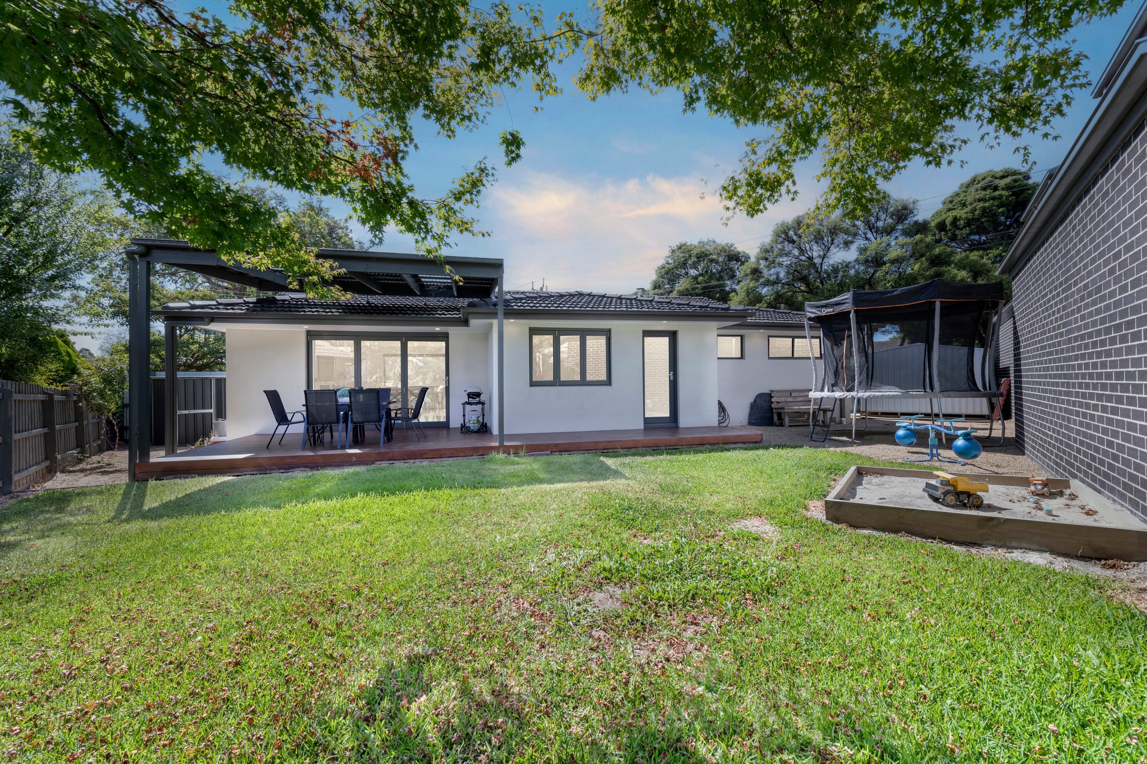 29 Olympus Drive, Croydon South — listing photograph 13