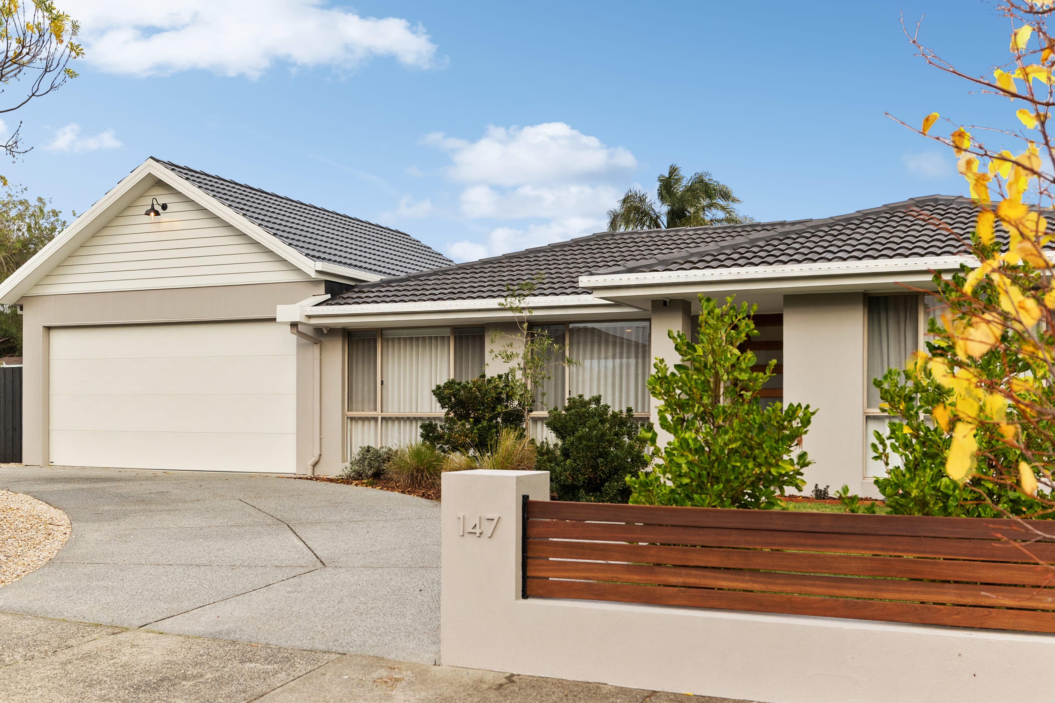 147 Windermere Drive, Ferntree Gully — listing photograph 4