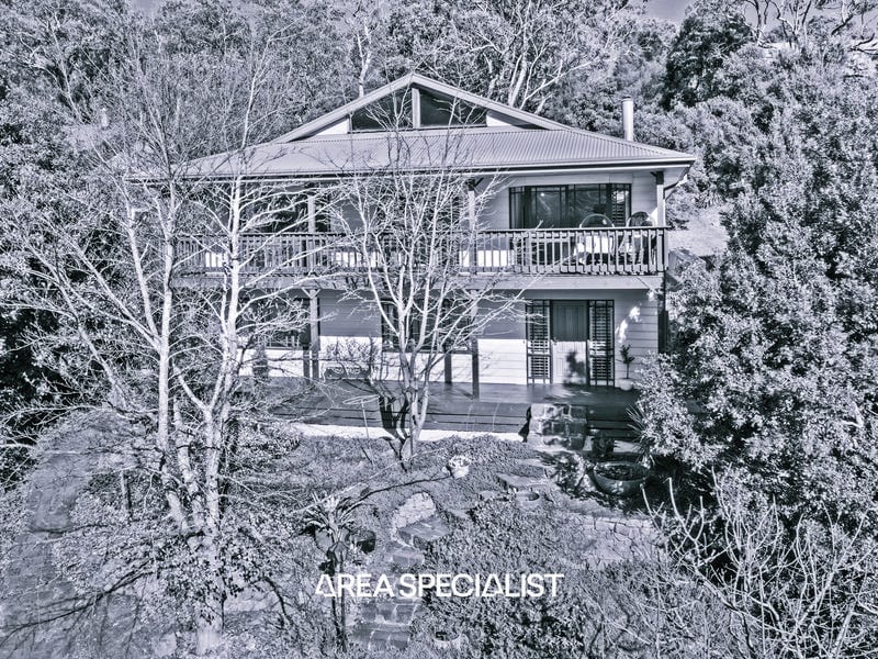 24 Bates Avenue, Upper Ferntree Gully — listing photograph 1
