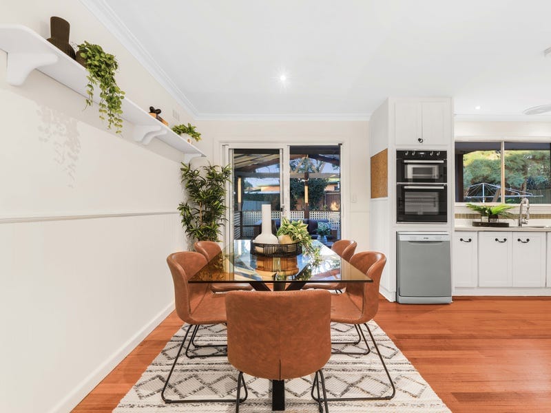 11 Dinsdale Road, Boronia — listing photograph 4