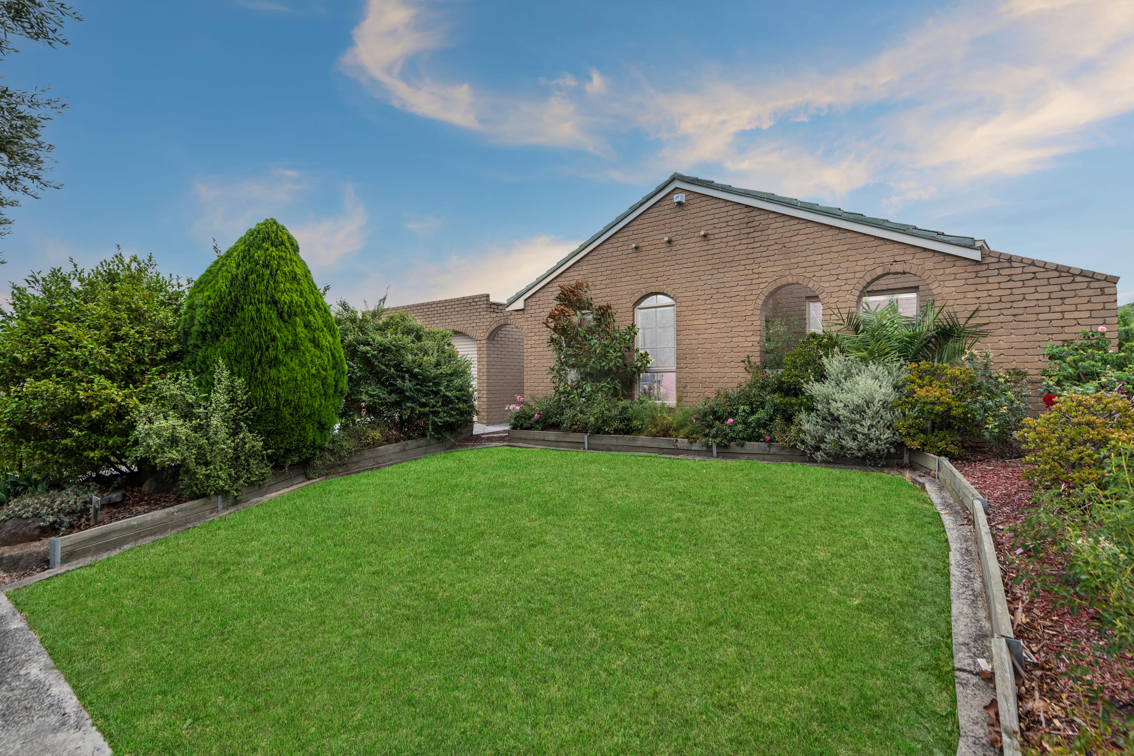 107 Berrabri Drive, Scoresby — listing photograph 2
