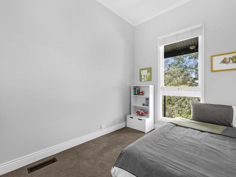 15 Ferndale Road, Upper Ferntree Gully — listing photograph 8