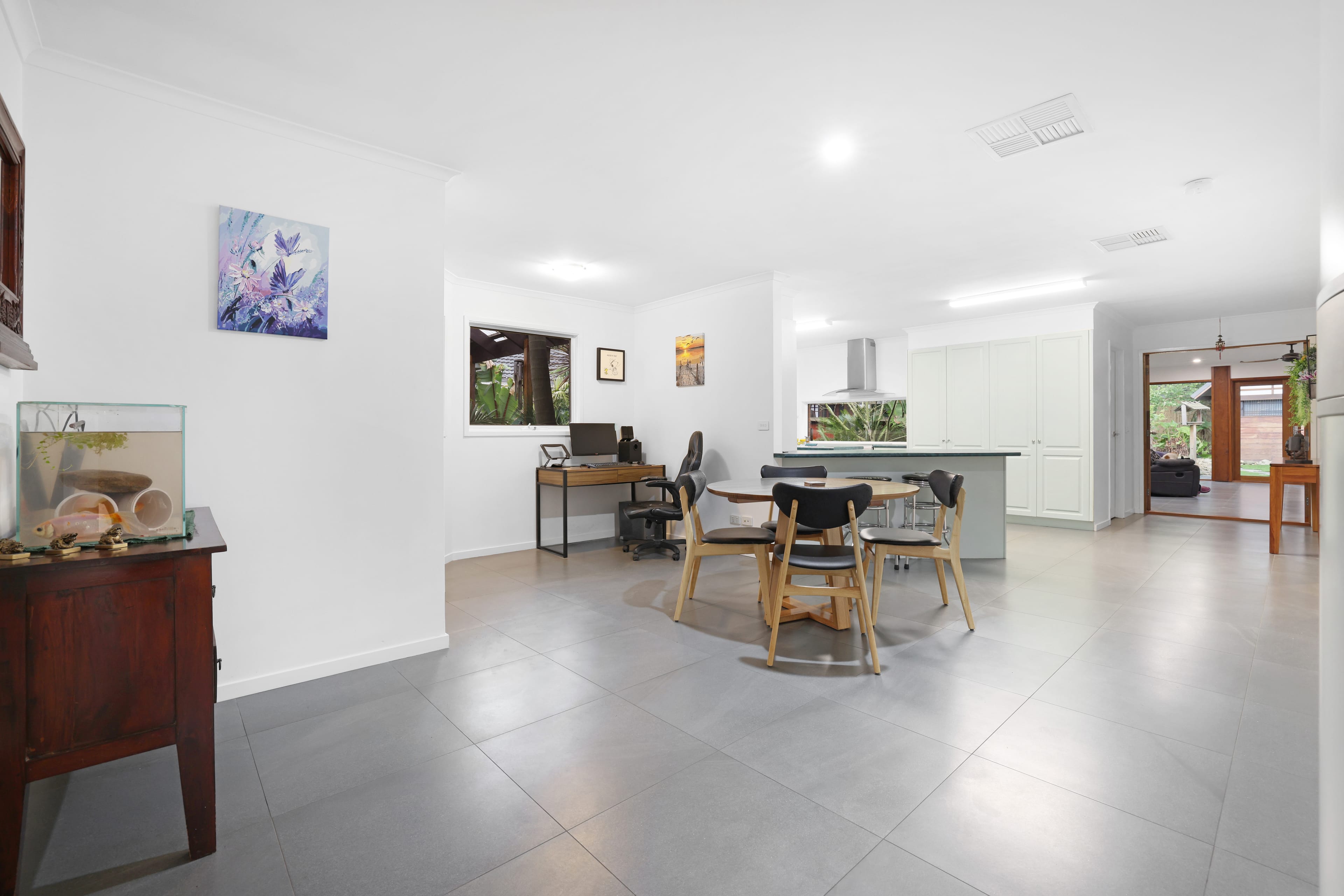 18 Ramsay Street, Bayswater North — listing photograph 13