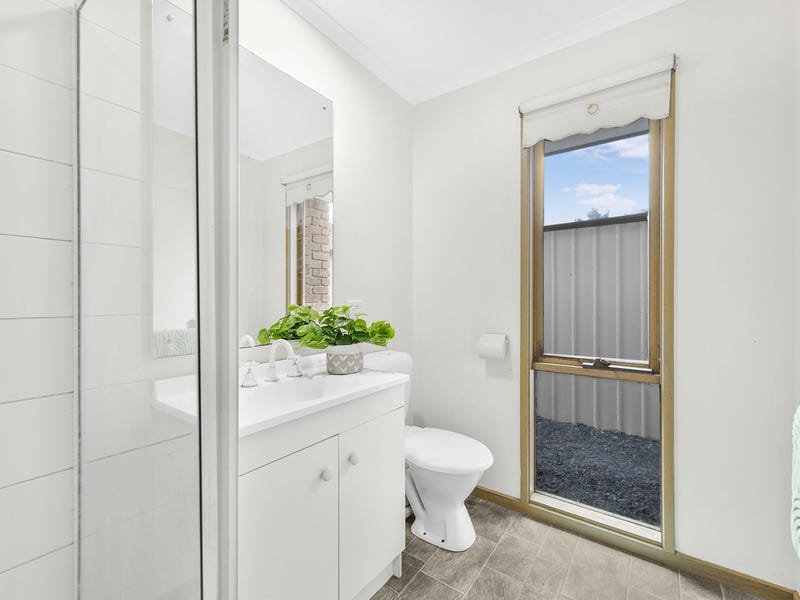 1/17 Gilligans Court, Rowville — listing photograph 9