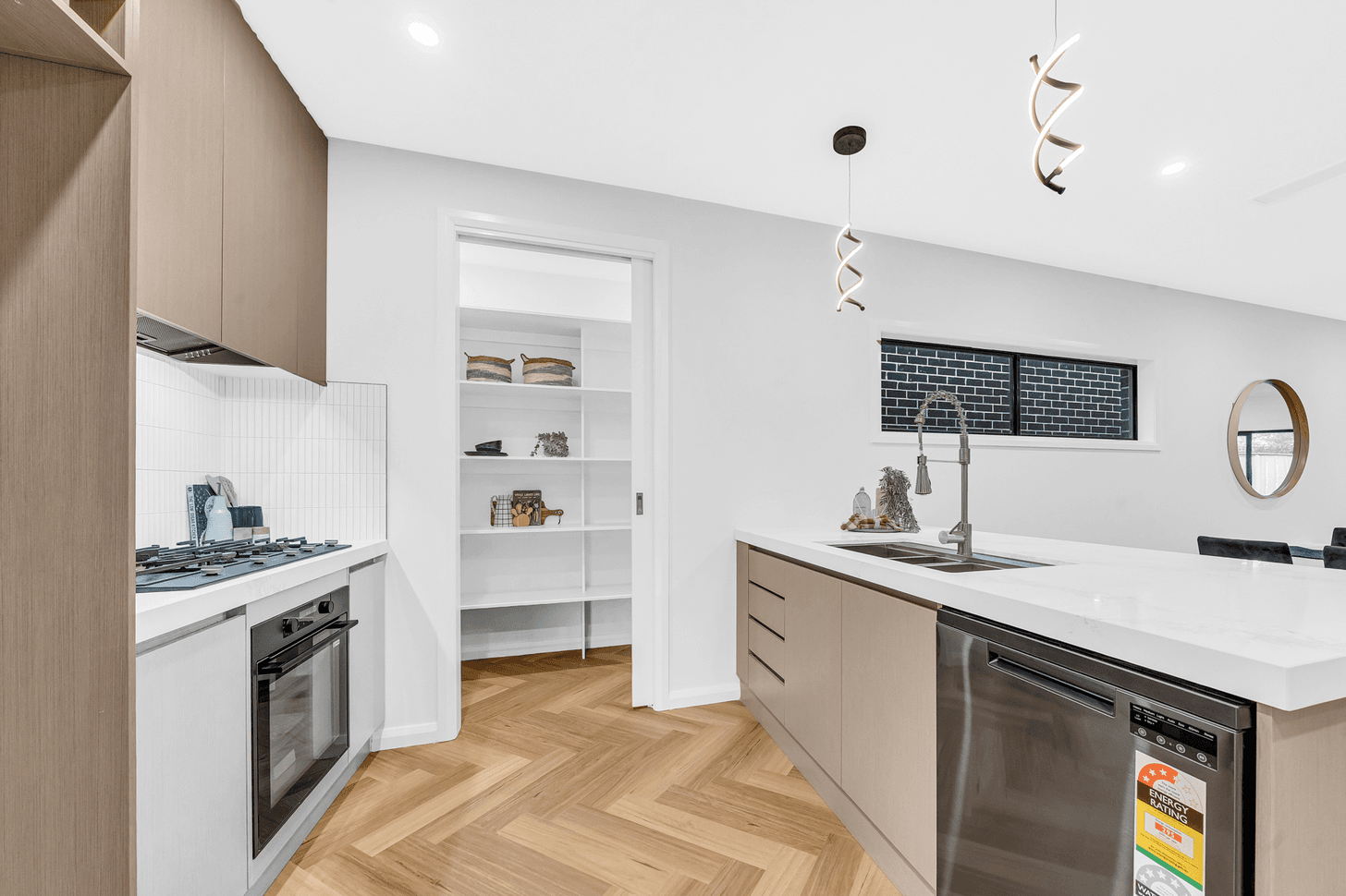 71B Bursaria Avenue, Ferntree Gully — listing photograph 3