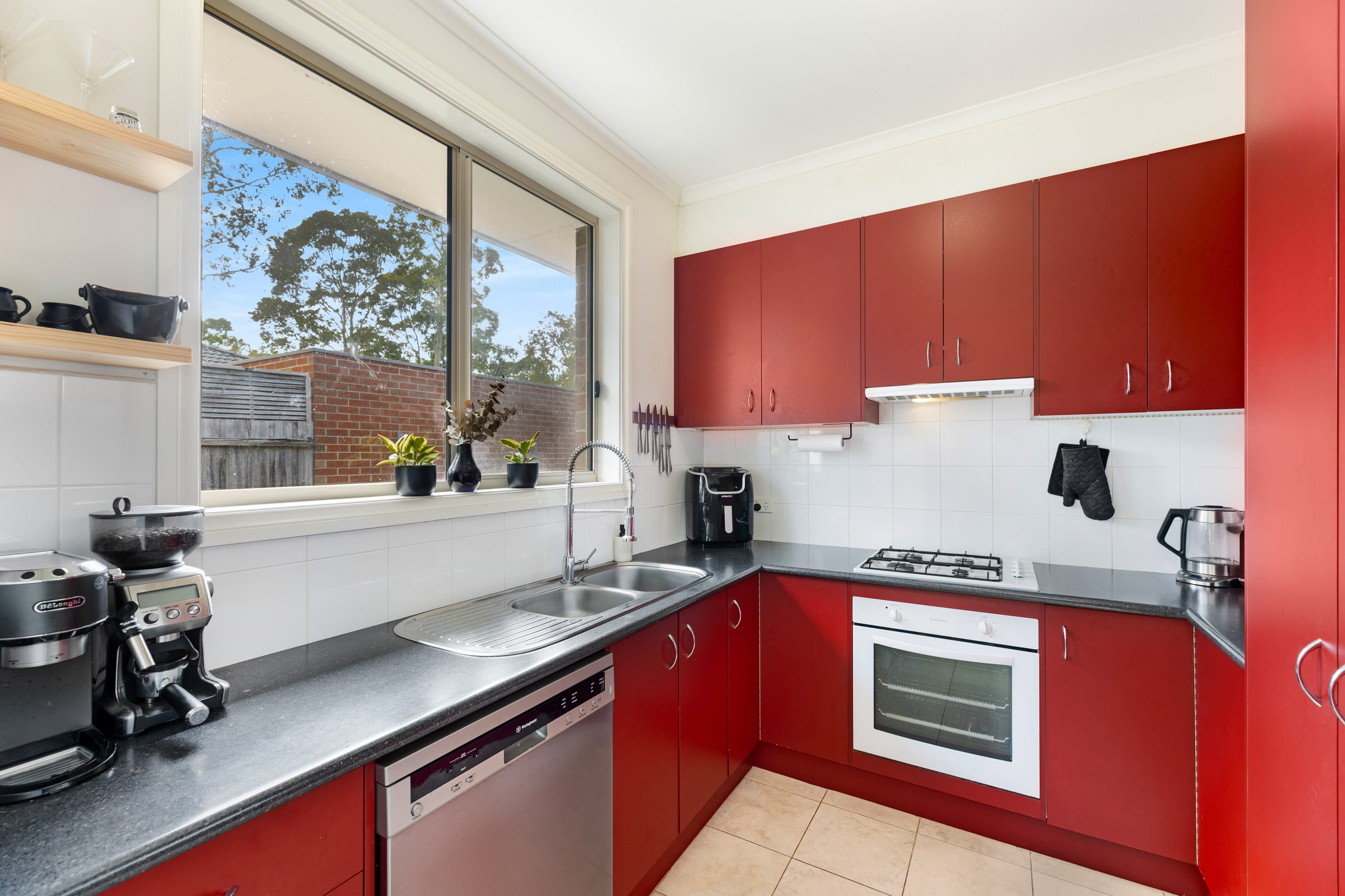 1/11 Glenfern Road, Ferntree Gully — listing photograph 5
