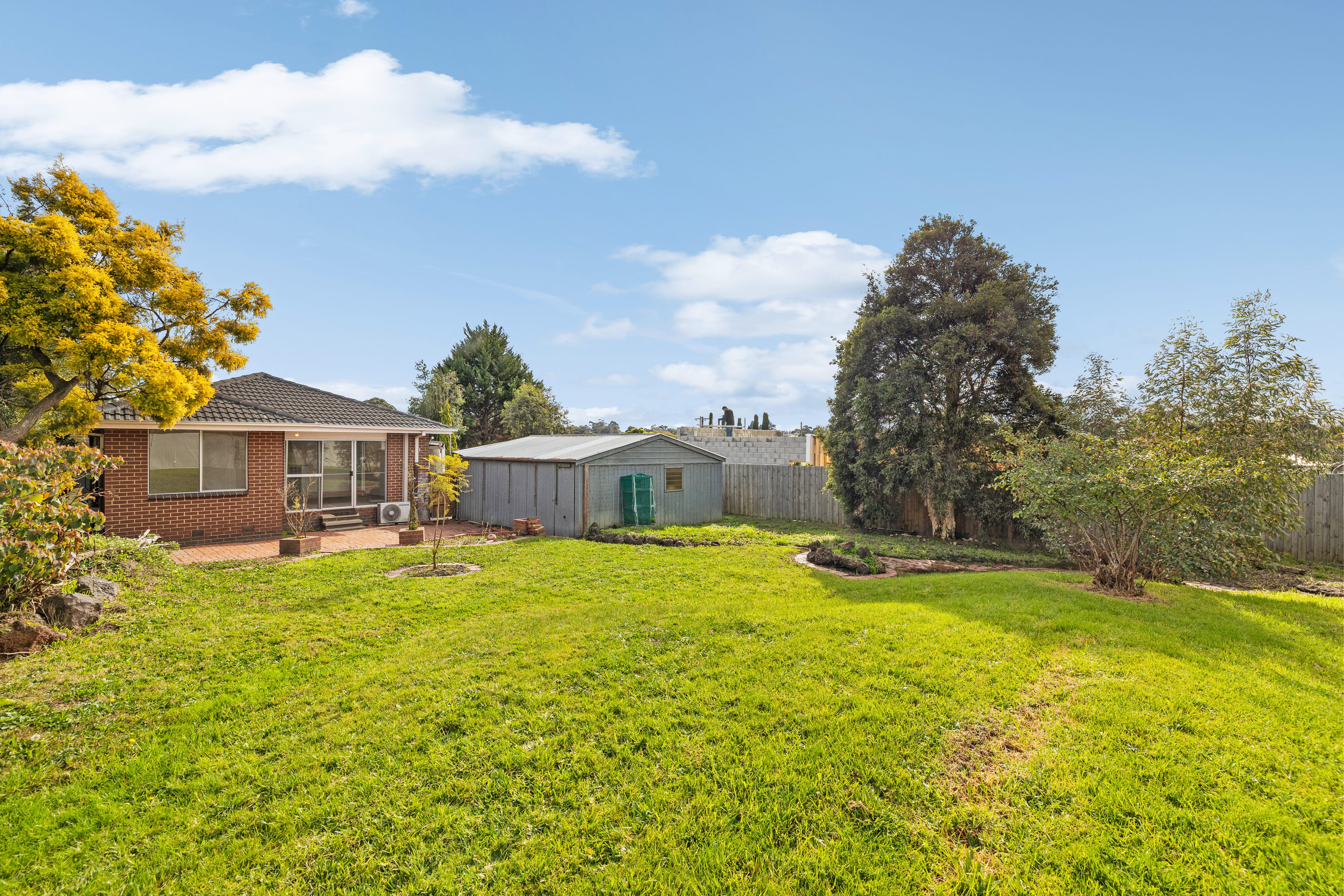 9 Enfield Drive, Bayswater — listing photograph 19