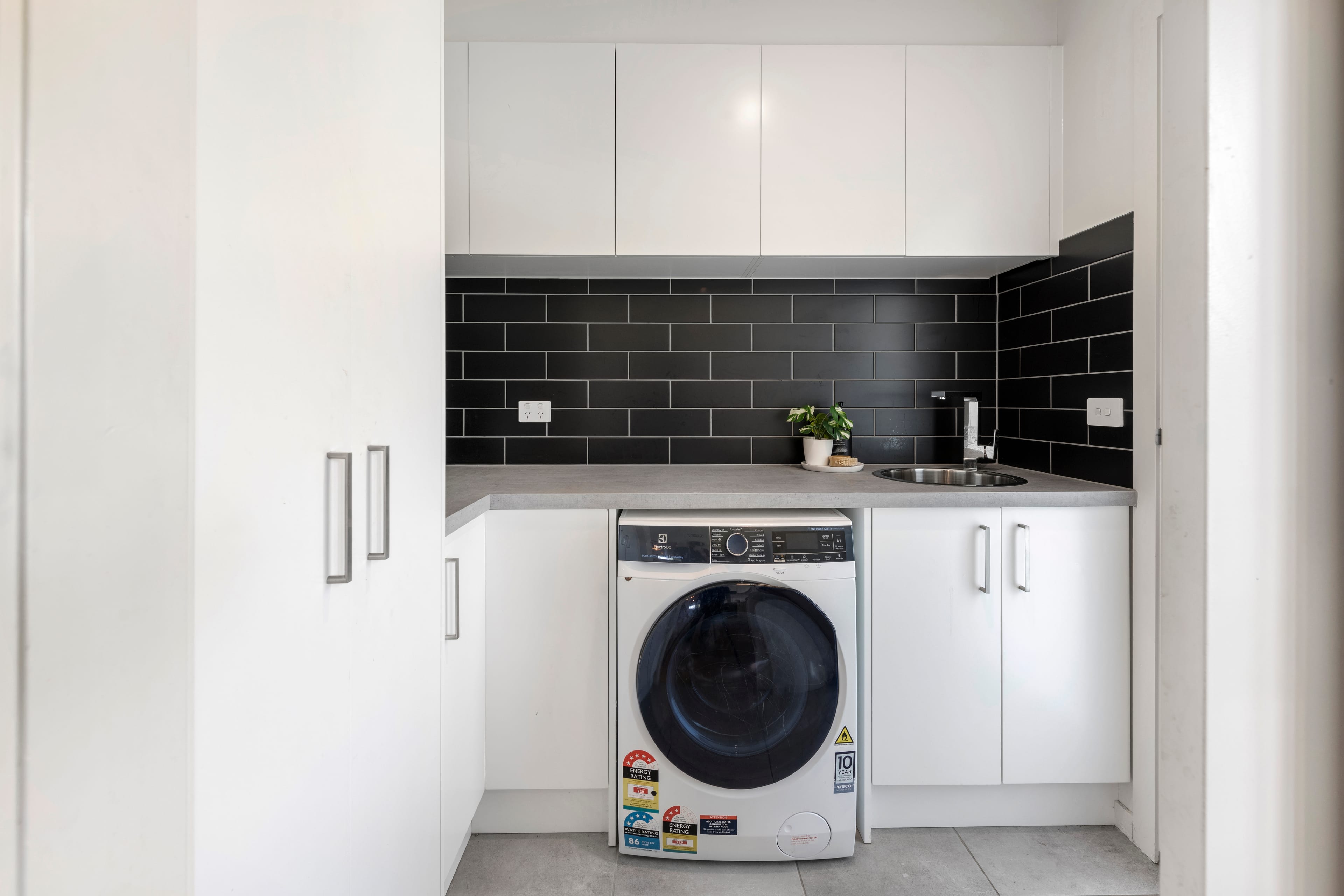 29 Olympus Drive, Croydon South — listing photograph 11