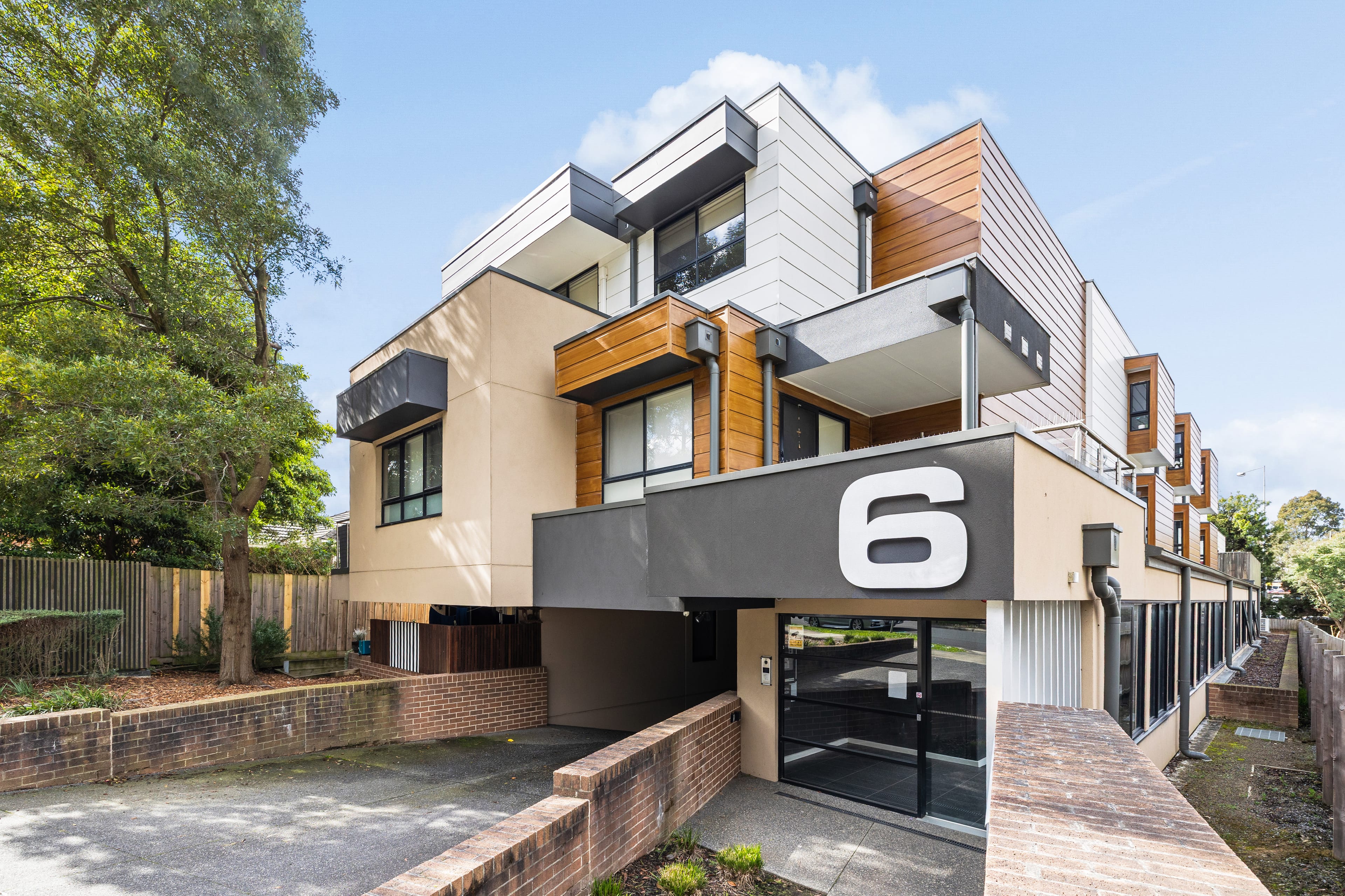 102/6 Sundew Avenue, Boronia — listing photograph 2
